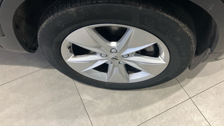 Volvo XC40 2.0 B3P Core 5dr Auto Petrol Estate